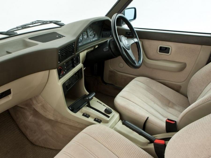  BMW 525e 1983 года  (UK) (фото 8 из 12)